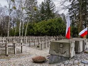 Miniatura: Warszawa żegnała bliskich. „Człowiek...