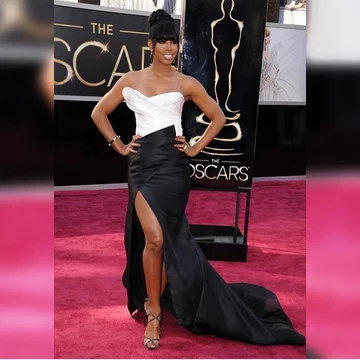 Kelly Rowland. That time I was on Red Carpet at the Oscars!! fot.  https://instagram.com/kellyrowland