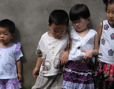 Miniatura: Chiny: policja odbiła 181 dzieci z rąk...