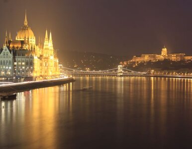 Miniatura: Wysoka woda na Dunaju. Budapeszt...