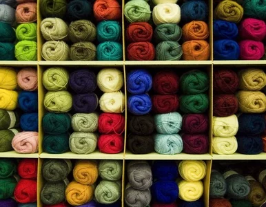 Miniatura: Szydełkujące kobiety stanowią zagrożenie?