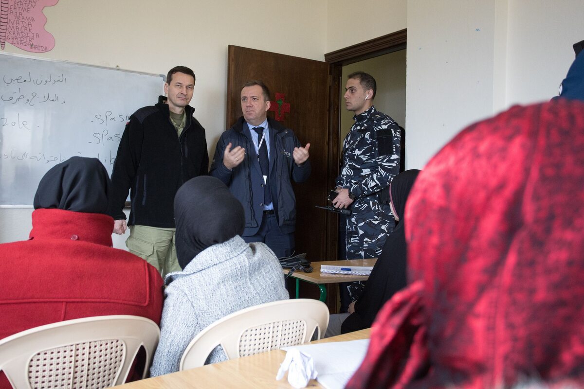 Premier Mateusz Morawiecki w Libanie Drugi dzień wizyty premiera Mateusza Morawieckiego w Libanie to m.in. wizytacja wybranych projektów pomocowych Polskiego Centrum Pomocy Międzynarodowej w prowincji Akkar.