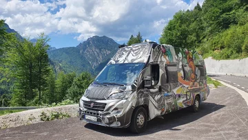 Streetartowy Fiat Ducato 