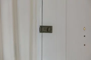 Śródziemnomorski klimat w pochmurnym Londynie, projekt Red Deer downloadfor.press, red deer