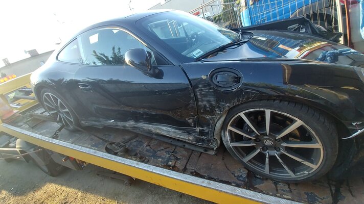 Miniatura: Porsche 911 ukradzione z myjni