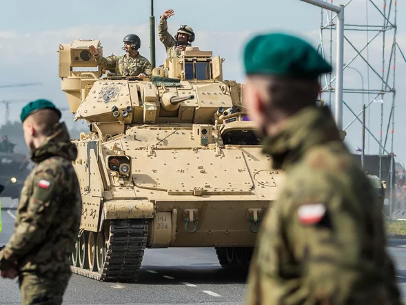 Miniatura: Jak Polska kupuje bezpieczeństwo. „To może...