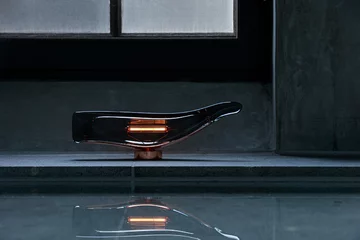 Lampa w kształcie wieloryba Yoshiki Matsuyama v2com, Yoshiki Matsuyama