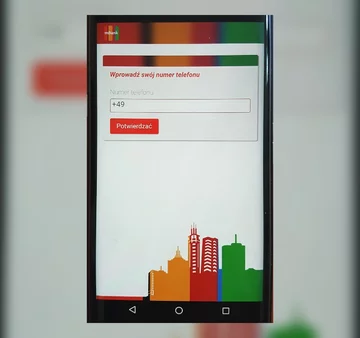 Po wciśnięciu „Kontynuuj” użytkownik proszony jest kolejno o: 1. Podanie numer telefonu komórkowego 