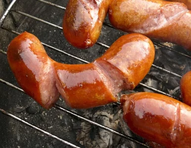 Miniatura: Jesz kiełbaskę na siedząco? Wstań,...