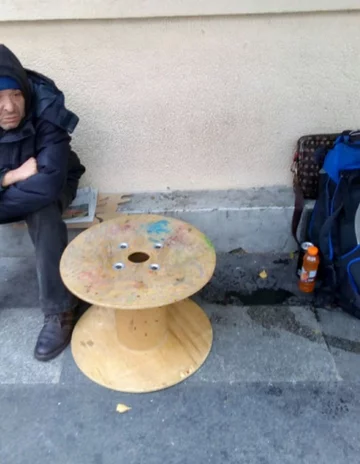 Tak wygląda życie bezdomnego z Paryża 