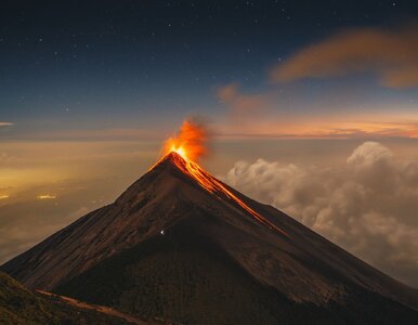 Miniatura: Erupcja wulkanu i pilne ewakuacje. Ten...