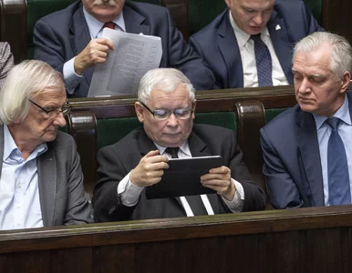 Miniatura: Kaczyński ściągnął cugle działaczom,...