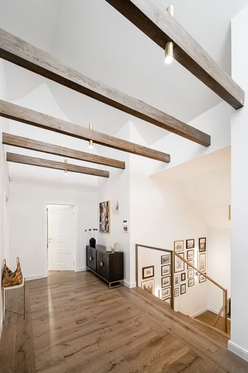 Jasne wnętrza domu zaprojektowanego przez Musiał Studio 