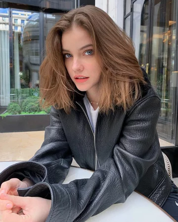 Barbara Palvin 