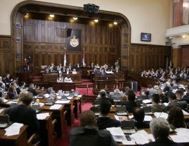 Miniatura: Serbski parlament przez całą noc...