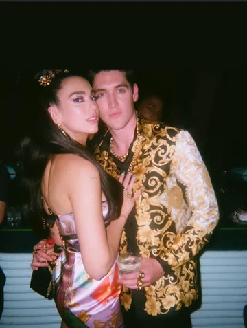 Dua Lipa, Issac Carew 