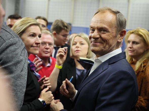Tusk nie zmierzy się z Kaczyńskim w Warszawie? PO rozważa inny scenariusz