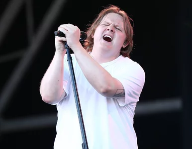 Miniatura: Lewis Capaldi przerwał występ. Teraz...