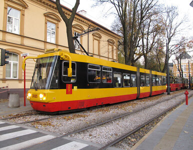 Miniatura: 5-latek zginął pod tramwajem w Warszawie....