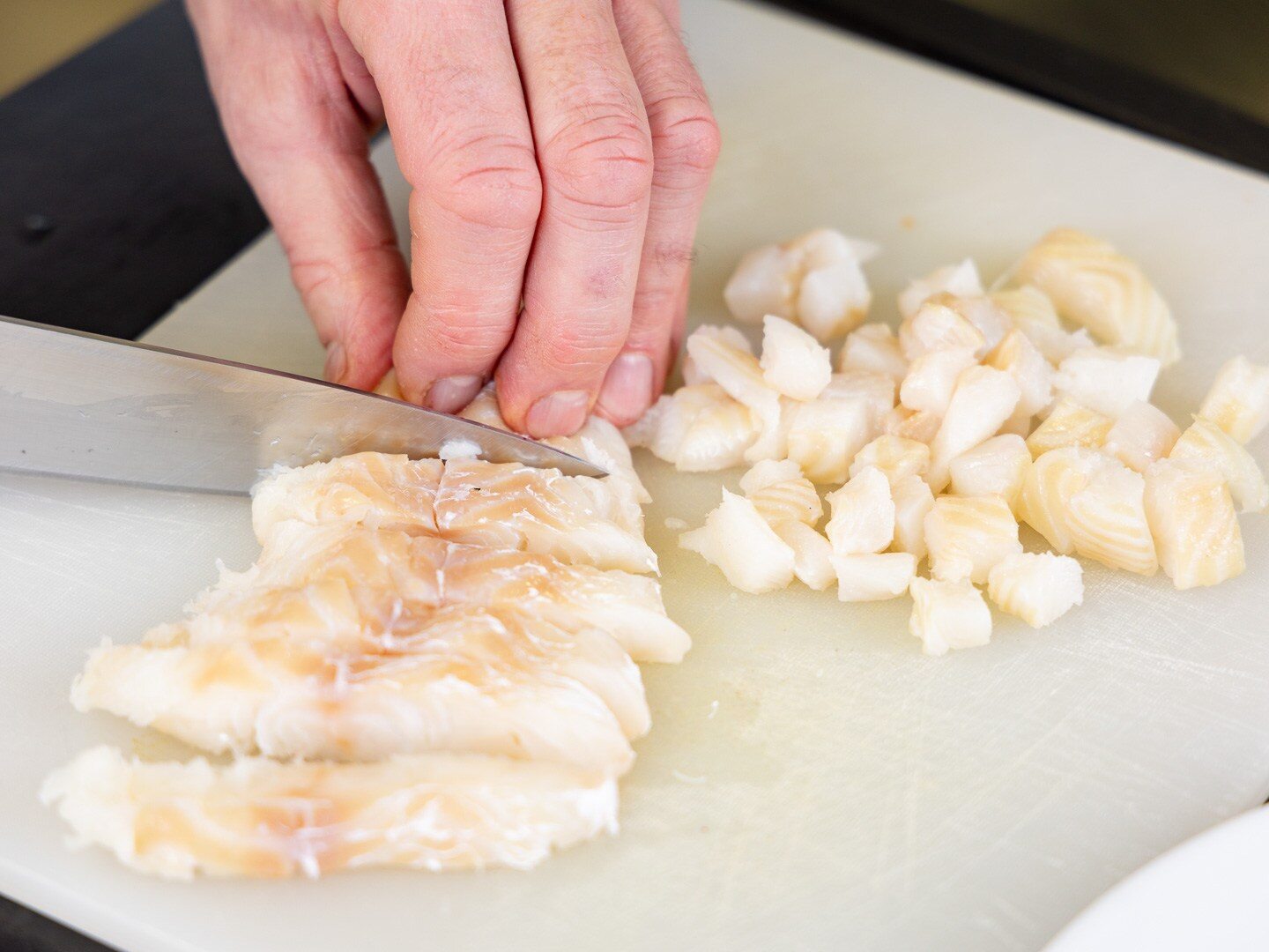 Uszykuj filety z dorsza i halibuta