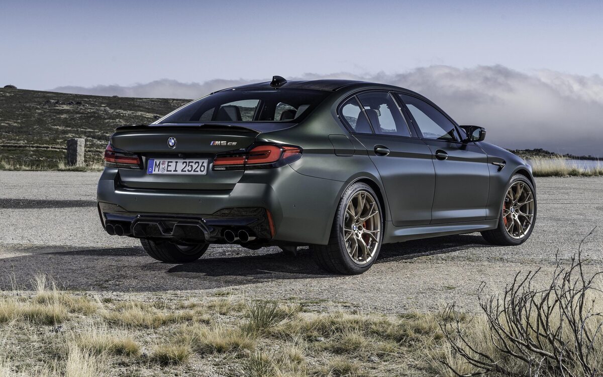 BMW M5 CS 