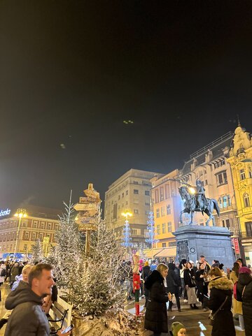 Jarmark bożonarodzeniowy w&nbsp;Zagrzebiu