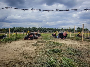Warszawski Runmageddon W ostatni weekend wakacji ok. 10 tys. osób wzięło udział w warszawskim Runmageddonie. Sprawdziliśmy czy do zrobienia fotoreportażu z dynamicznej sportowej imprezy wystarczy smartfon. Wszystkie zdjęcia zostały wykonane telefonem Samsung Galaxy S9+.
