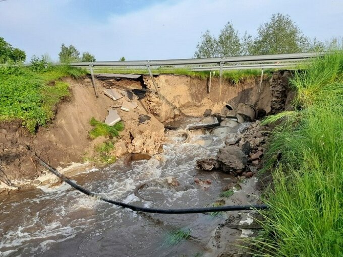 Uszkodzona droga