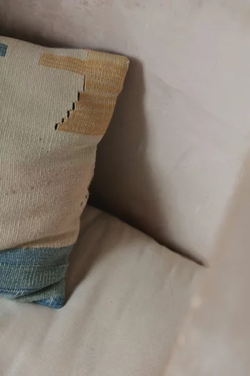 Śródziemnomorski klimat w pochmurnym Londynie, projekt Red Deer downloadfor.press, red deer