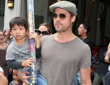 Miniatura: Syn Angeliny Jolie i Brada Pitta miażdży...