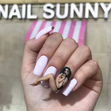 Paznokcie zrobione w salonie Nail Sunny w Rosji 