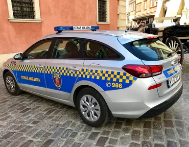 Miniatura: Grożąc nożem, zażądali pieniędzy. 17-latek...