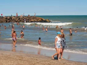 Miniatura: 29-latek porwany przez falę nie żyje....