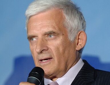 Miniatura: Buzek: system rozjazdów nie był prosty,...