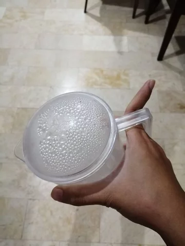 "Jaki jest najgorszy sposób trzymania napoju" 