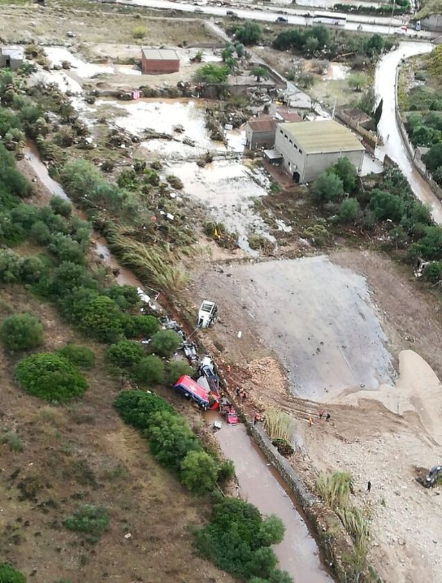 Skutki powodzi na Majorce 