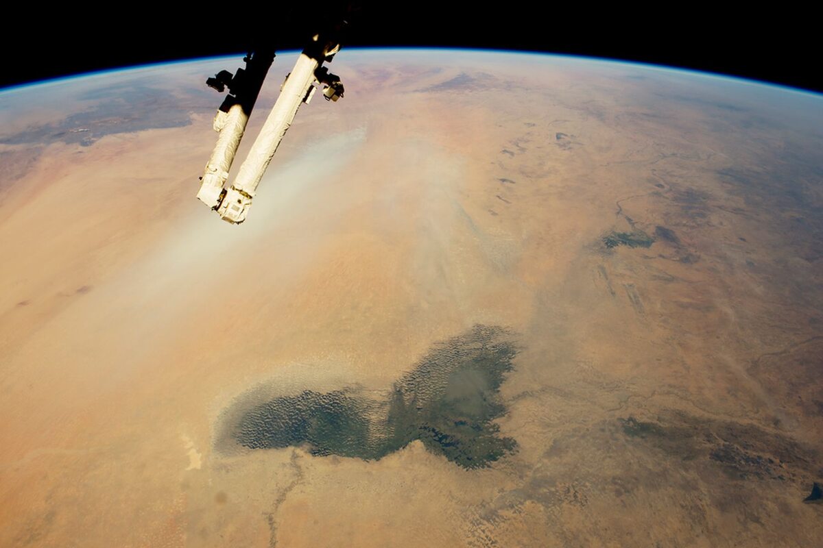 Jezioro Czad na Saharze (fot. NASA)
