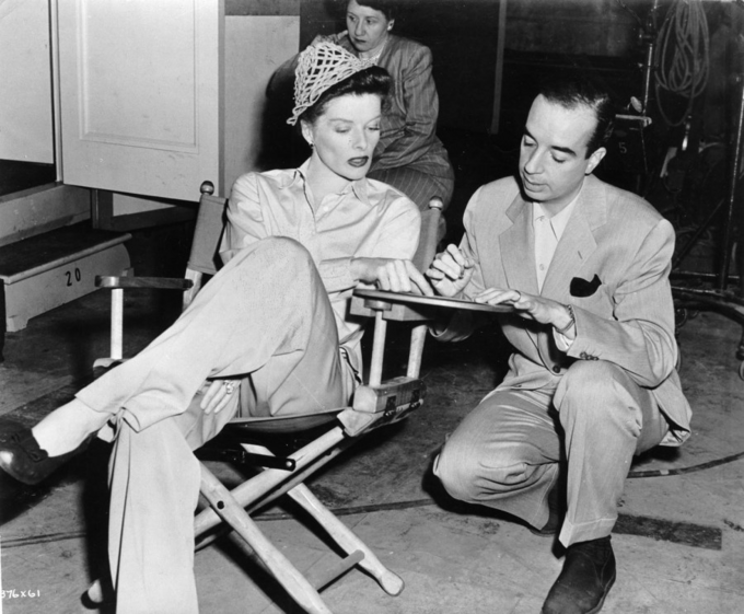 Katharine Hepburn i Vincente Minnelli na planie filmu „W kręgu zła” (1946)