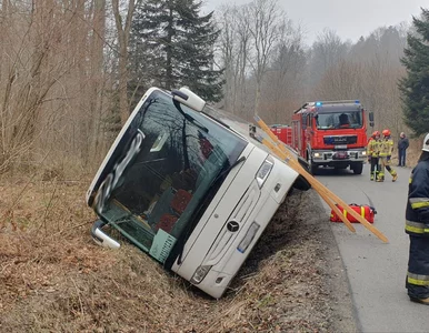 Miniatura: Wypadek autokaru na Podkarpaciu. Śmigłowce...