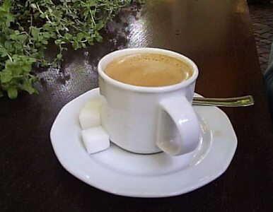 Miniatura: Producenci spijają zyski z kawy. A jest co
