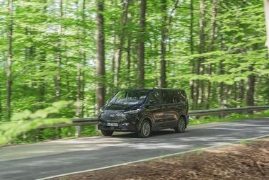 Ford E-Tourneo Custom