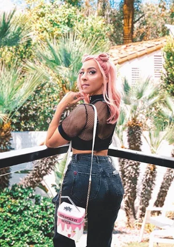 Gabbie Hanna 