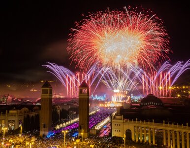 Miniatura: 5 dobrych kierunków na sylwestra. Huczna...