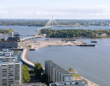 Miniatura: Jest ponad dwa razy dłuższy niż...