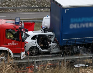 Miniatura: Porsche wjechało w ciężarówkę na S8. Wśród...