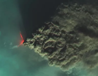 Miniatura: Ognista furia z serca Kamczatki. NASA...
