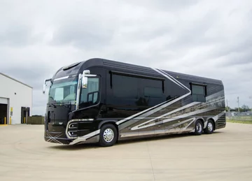 2020 Newell Coach p50 z zewnątrz 