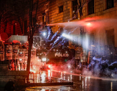 Miniatura: Pojechał relacjonować protesty w Gruzji....