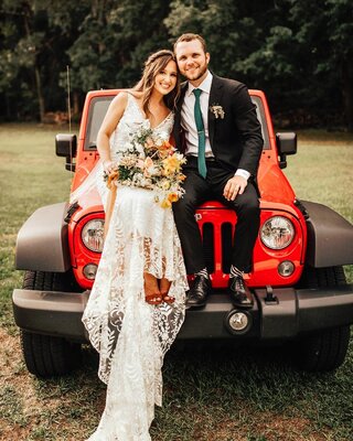 Miniatura: Poznali się jako dzieci, właśnie wzięli...