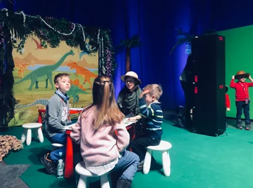 O dinozaurach na konwencji PiS 